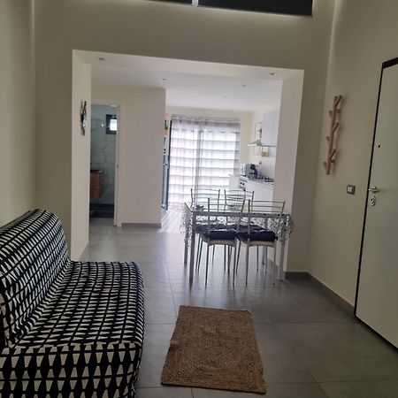 Suite Meghan Home Catania Bagian luar foto