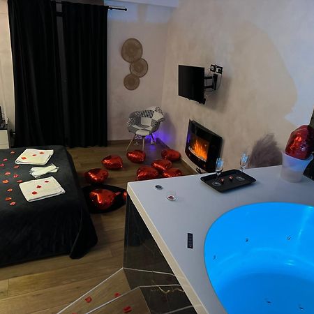 Suite Meghan Home Catania Bagian luar foto
