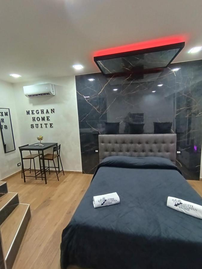 Suite Meghan Home Catania Bagian luar foto