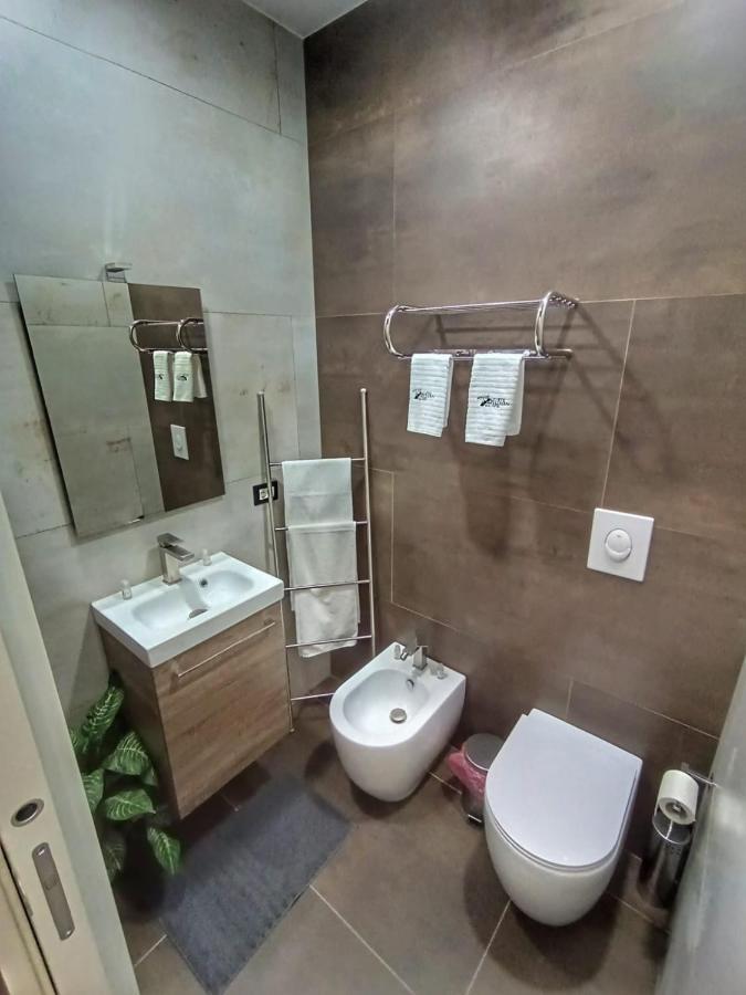 Suite Meghan Home Catania Bagian luar foto