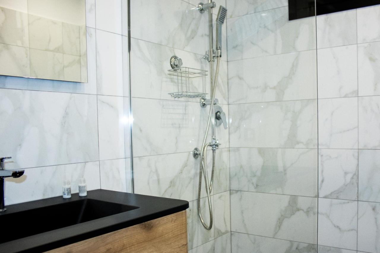 Suite Meghan Home Catania Bagian luar foto