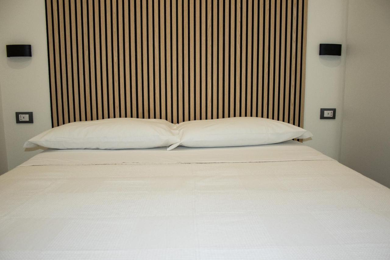Suite Meghan Home Catania Bagian luar foto