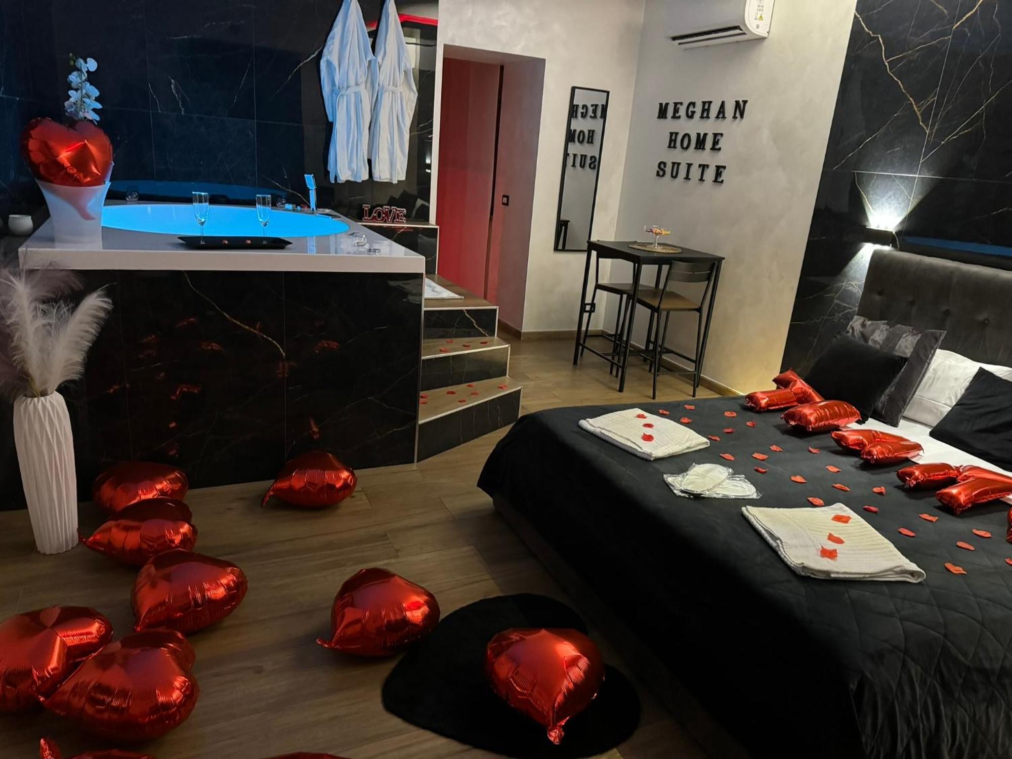 Suite Meghan Home Catania Bagian luar foto